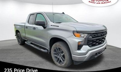 2023 Chevrolet Silverado Custom
