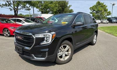 2023 GMC Terrain SLE