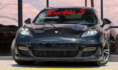 2012 Porsche Panamera Turbo