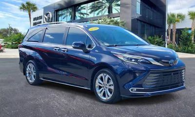 2024 Toyota Sienna Platinum