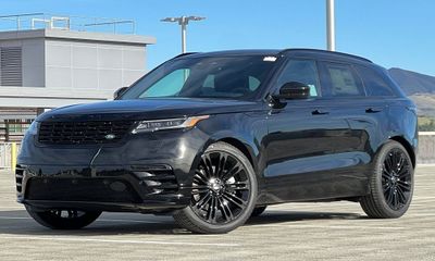 2025 Land Rover Range Velar P400 Dynamic HSE