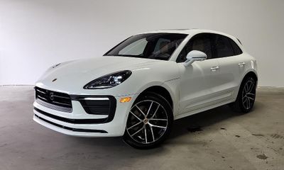 2026 Porsche Macan T