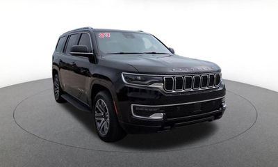 2023 Jeep Wagoneer Base