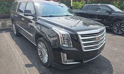 2019 Cadillac Escalade ESV Platinum