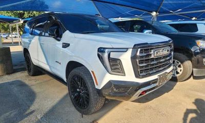 2025 GMC Yukon AT4