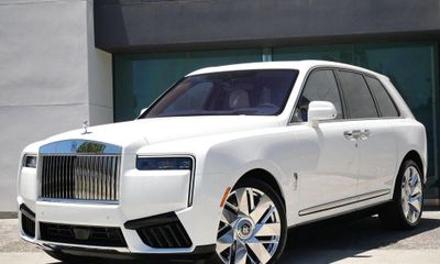 2027 Rolls-Royce Cullinan RR