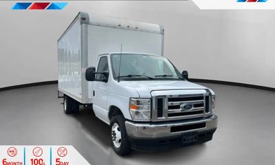 2024 Ford E-350 Super Duty Cutaway