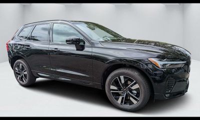 2026 Volvo XC60 Plus Dark