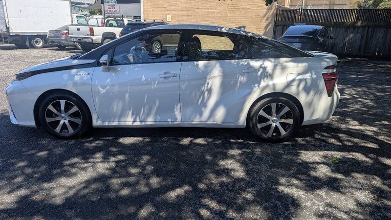 2019 Toyota Mirai — a typically priced live listing
