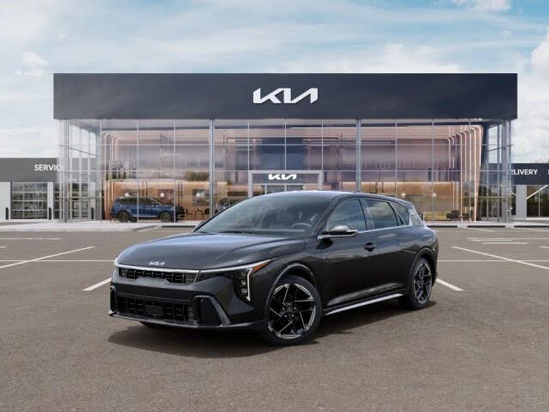 2026 Kia K4 Hatchback — a typically priced live listing