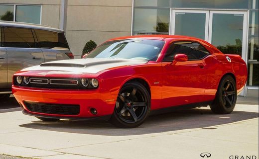 2015 Dodge Challenger SXT