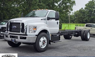 2027 Ford Other Models Base DRW