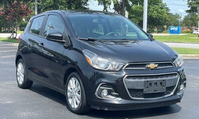2017 Chevrolet Spark 1LT LT