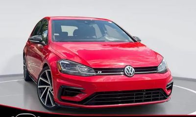 2018 Volkswagen Golf R Base