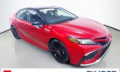 2019 Toyota Camry SE XLE Hybrid