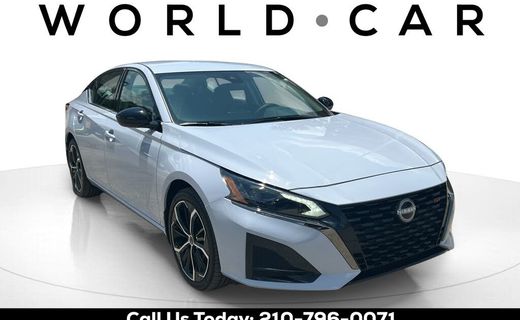 2025 Nissan Altima SR