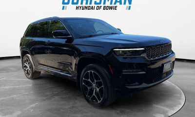 2022 Jeep Grand Cherokee Summit