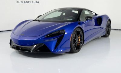 2026 McLaren Artura