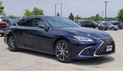 2025 Lexus ES 300H Premium