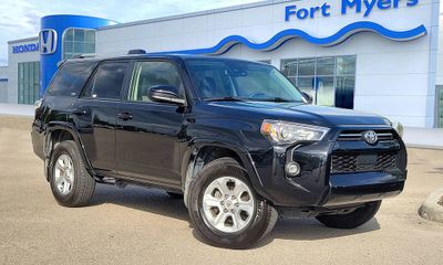 2024 Toyota 4RUNNER SR5