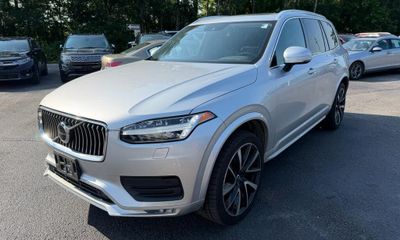 2021 Volvo XC90 Momentum
