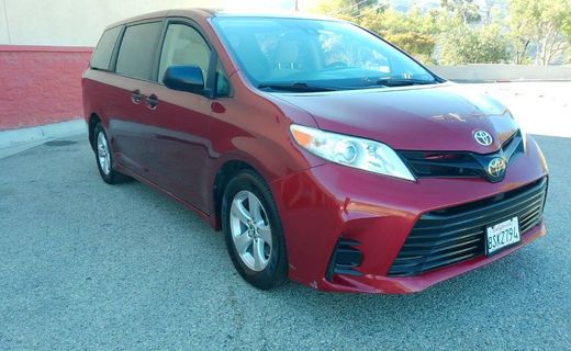 2018 Toyota Sienna L
