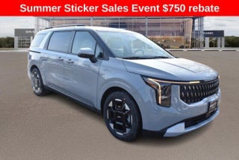 2024 Kia Carnival — a typically priced live listing