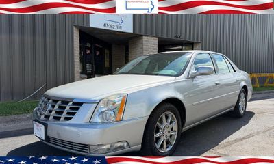 2010 Cadillac DTS Luxury