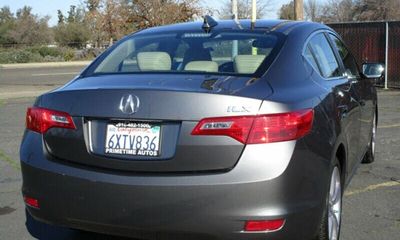 2013 Acura ILX 20 Premium