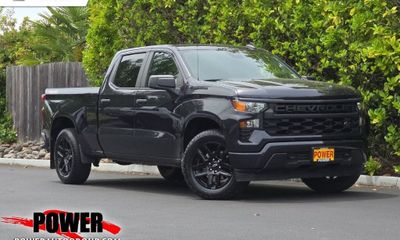 2023 Chevrolet Silverado Custom