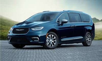2024 Chrysler Pacifica Select
