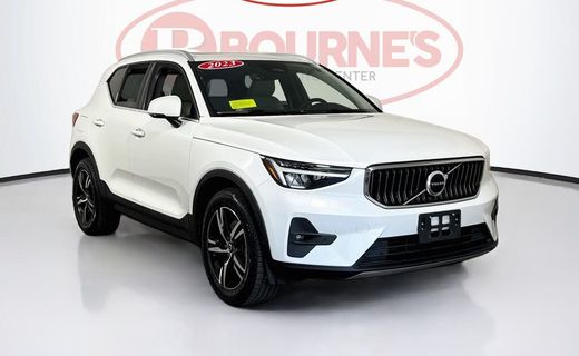 2023 Volvo XC40 Plus Bright