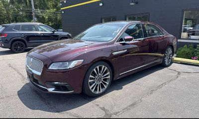 2017 Lincoln Continental Select