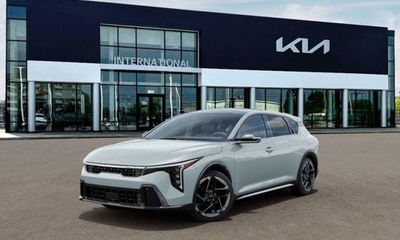 2026 Kia K4 GT Line
