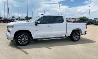 2024 Chevrolet Silverado LT