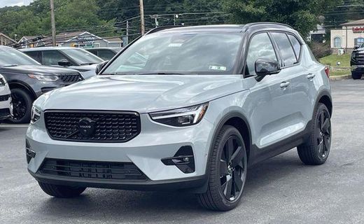 2026 Volvo XC40 Ultra Black Edition
