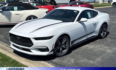 2025 Ford Mustang I4