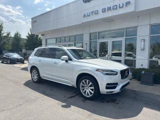 2017 Volvo XC90 Momentum