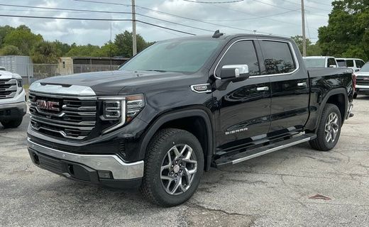 2026 GMC Sierra SLT