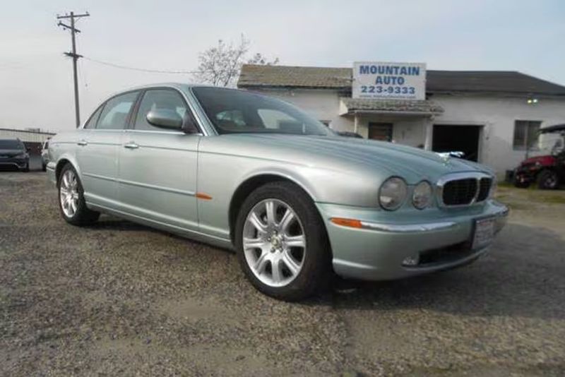 2004 Jaguar XJ — a typically priced live listing
