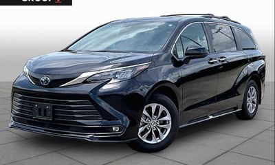 2025 Toyota Sienna XLE