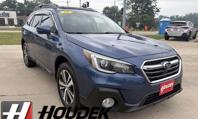 2019 Subaru Outback Limited M R
