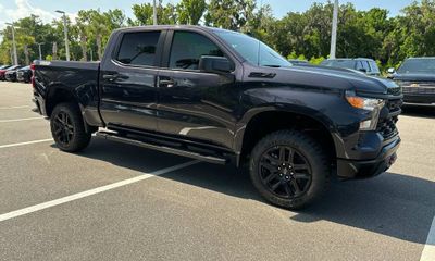 2024 Chevrolet Silverado Trail Boss Custom