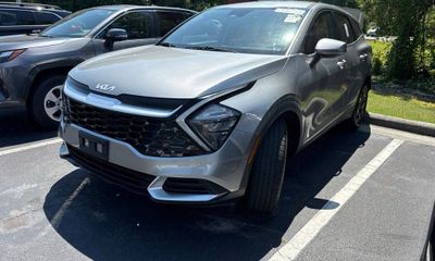2023 Kia Sportage LX