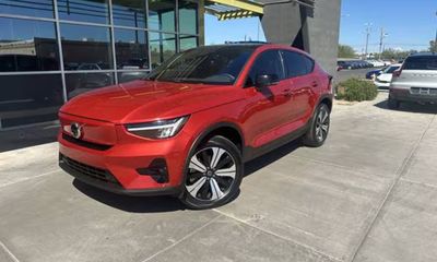 2023 Volvo C40 Plus Dark