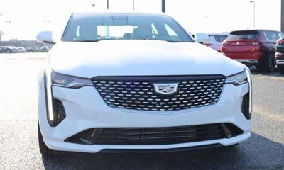 2023 Cadillac CT4 Luxury