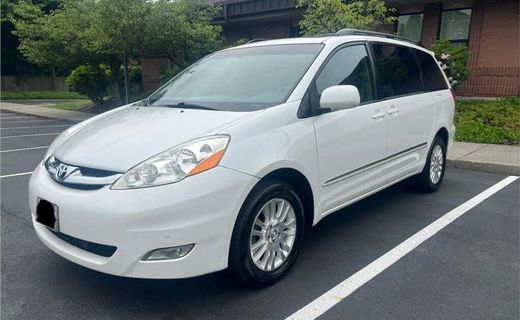 2008 Toyota Sienna XLE