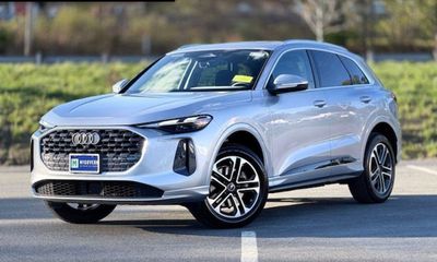 2025 Audi Q5 Quattro Premium
