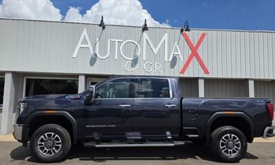2024 GMC Sierra HD SLT