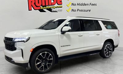 2023 Chevrolet Suburban RST